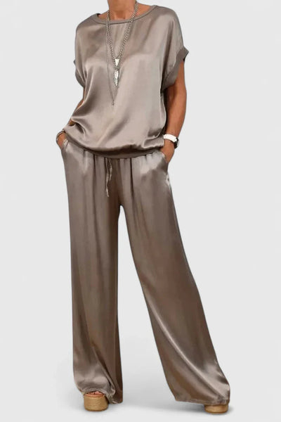 Hayden Kim | Comfortable Two-Piece Set