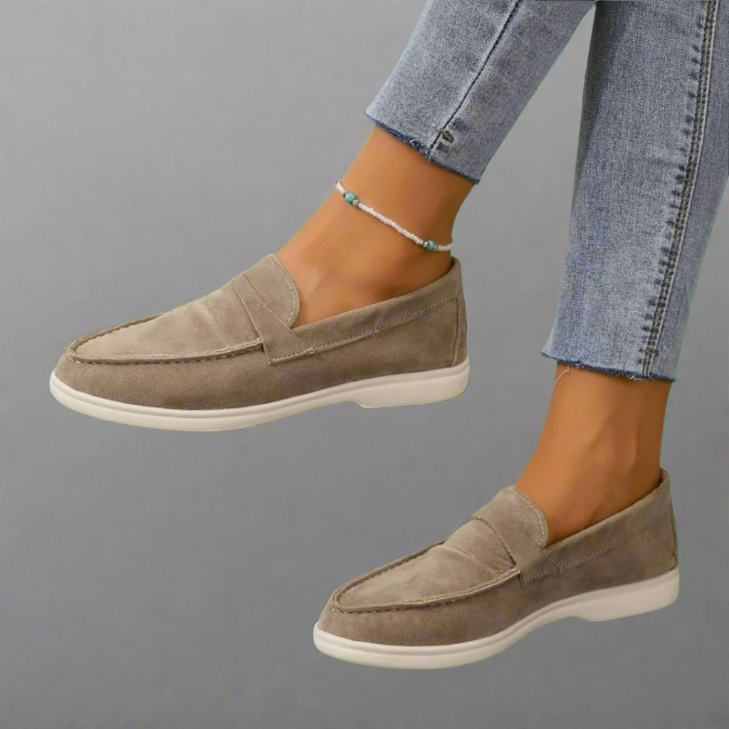 Hayden Hannah | Handmade elegant suede loafers