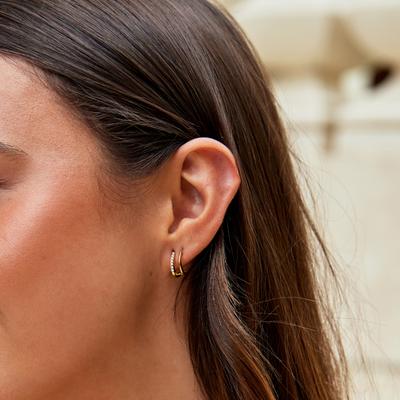 Hayden Ruthie | Claw Gold & Crystal Earrings