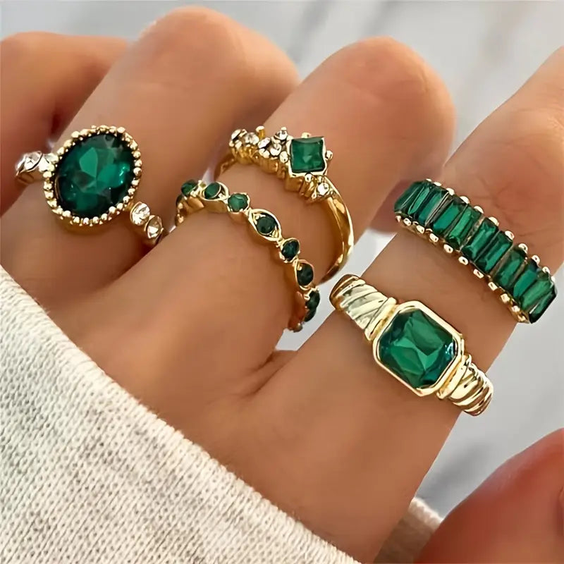 Hayden Maggie | Set of Exquisite Emerald Rings