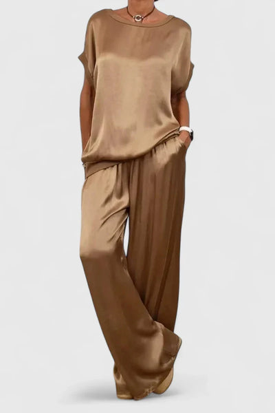 Hayden Kim | Comfortable Two-Piece Set