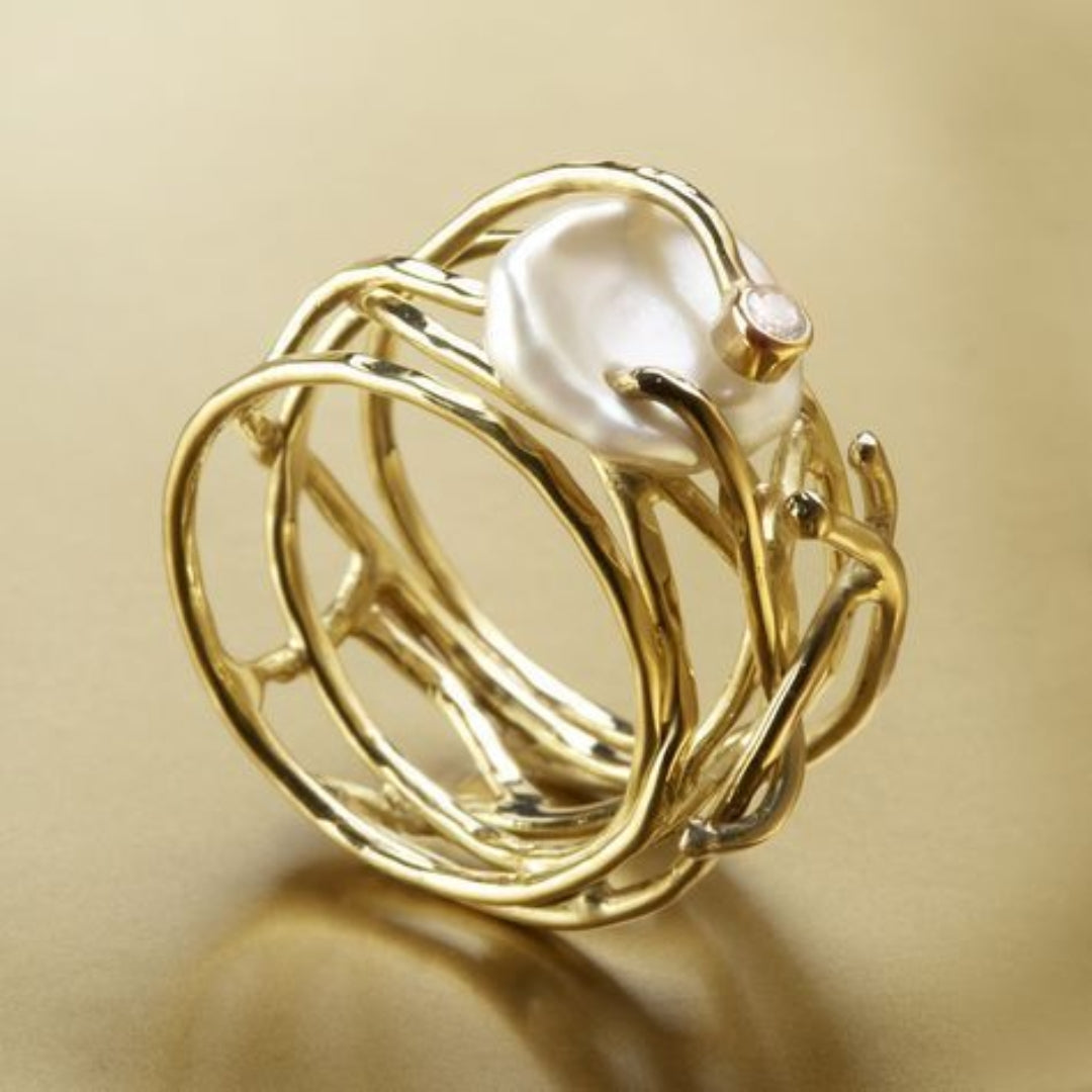 Hayden Symra | Thin Golden Pearl Ring