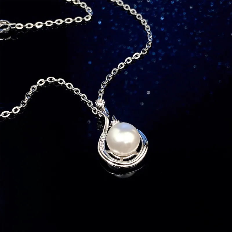 Hayden Cana | Natural Cubic Pearl Necklace