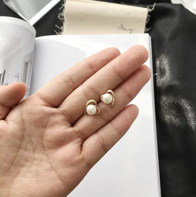 Hayden Lana | Peach Heart Pearl Glossy Earrings