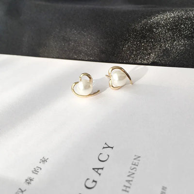 Hayden Lana | Peach Heart Pearl Glossy Earrings