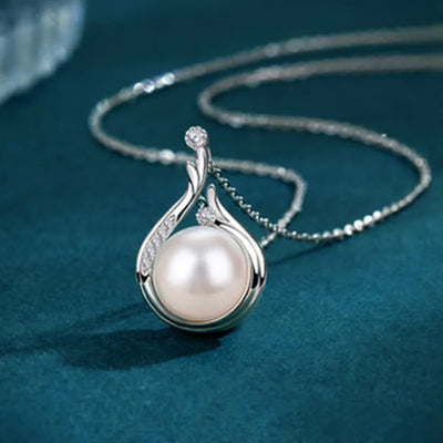 Hayden Cana | Natural Cubic Pearl Necklace