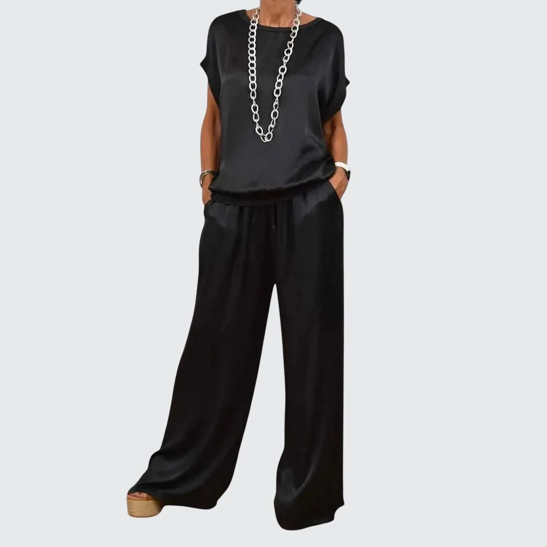 Hayden Kim | Comfortable Two-Piece Set