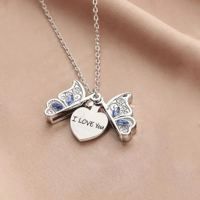 Hayden Abby | Butterfly Necklace With Engravings