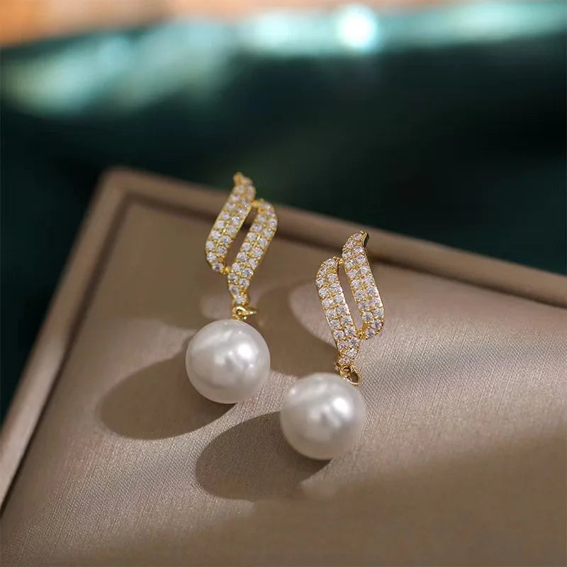 Hayden Ell | Gold Color Elegant Pearl Earrings