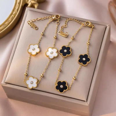 Hayden Grace | Five Leaf Petals Flower Bracelet