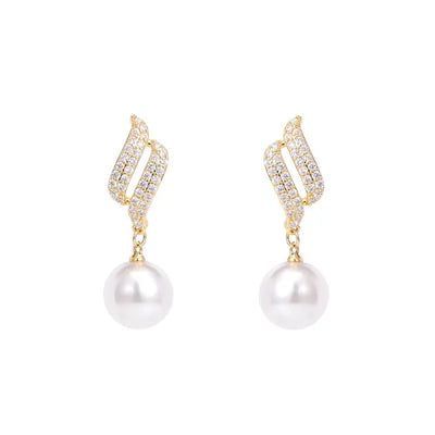 Hayden Ell | Gold Color Elegant Pearl Earrings