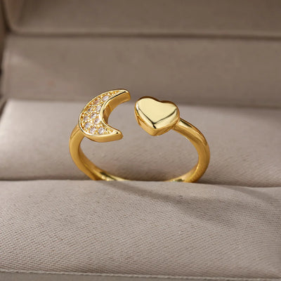 Hayden Britt | Moon And Heart Ring