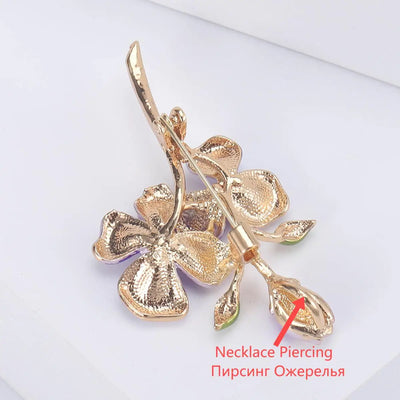 Hayden Ena | Special Vintage Floral Brooch
