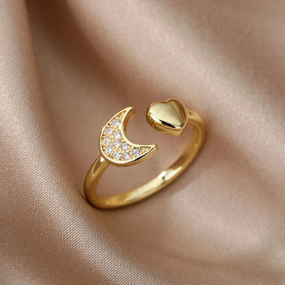 Hayden Britt | Moon And Heart Ring