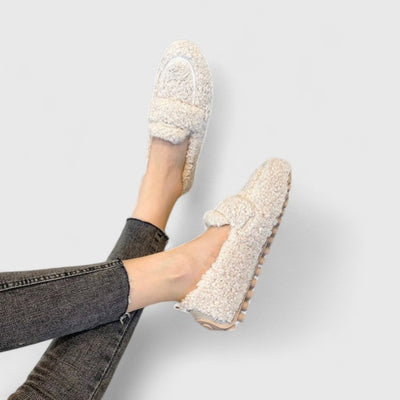 Hayden Solenne | Teddy Slippers