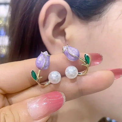 Hayden Ena | Pearl Tulip Stud Earrings