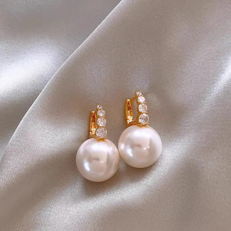 Hayden Staya | Natural Pearl Earring With Diamonds