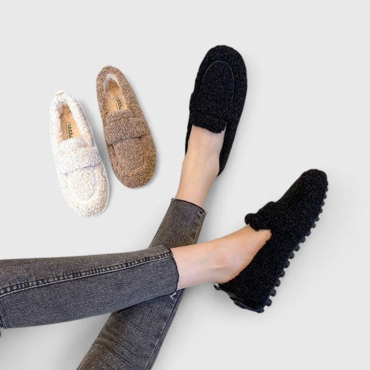 Hayden Solenne | Teddy Slippers