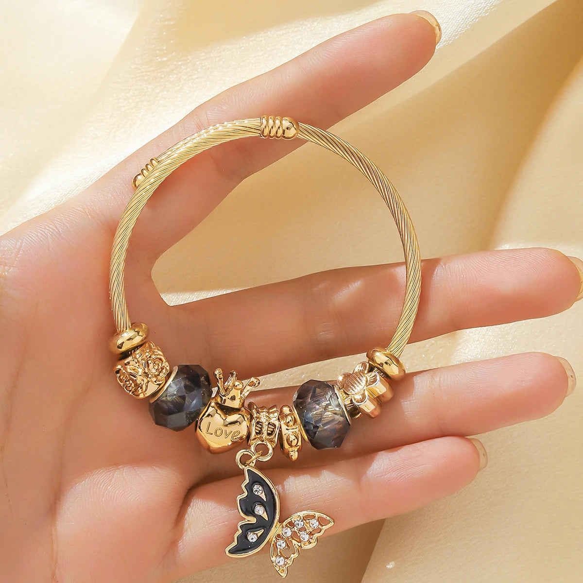 Hayden Ali |Stainless Steel Circle Panjiadora Beaded Love Bracelet