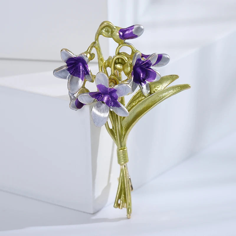 Hayden Ena | Special Vintage Floral Brooch