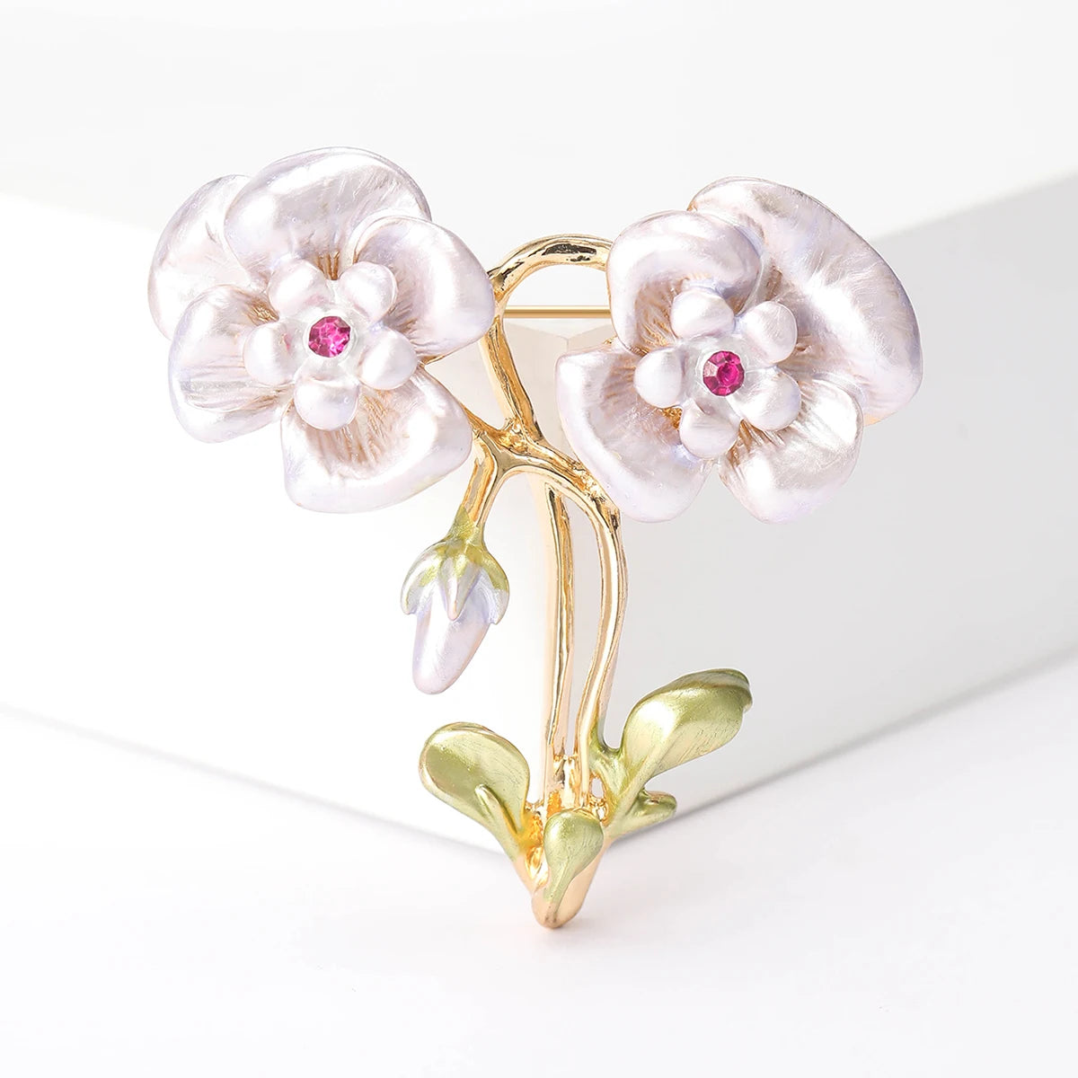 Hayden Ena | Special Vintage Floral Brooch