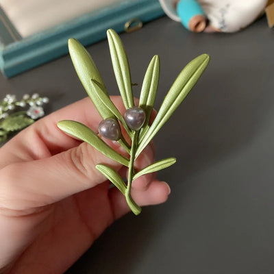 Hayden Flora | Women Vintage Floral Brooches
