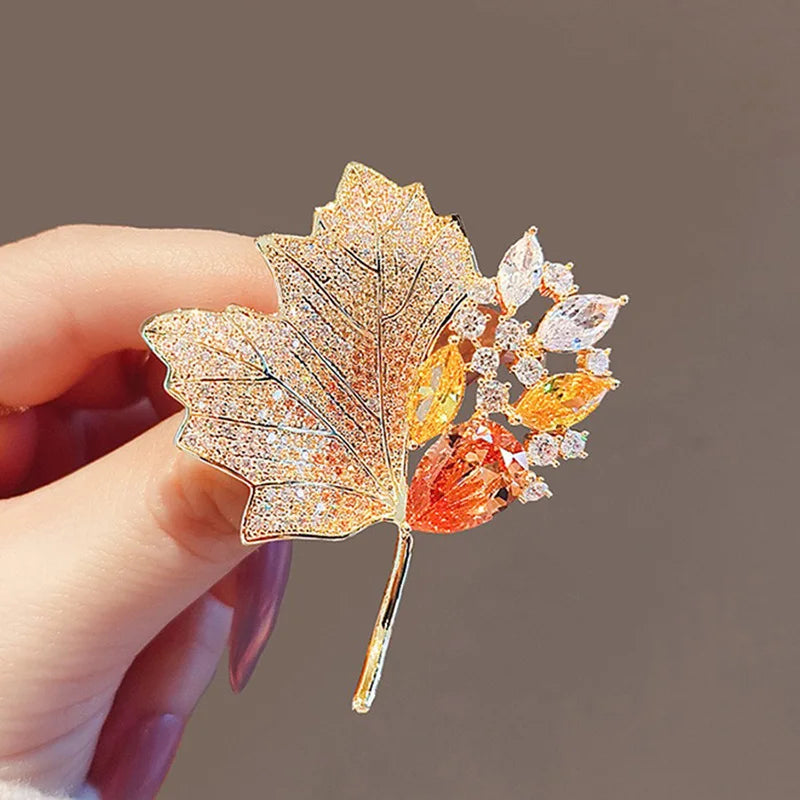 Hayden Floor | Vintage Floral Brooch