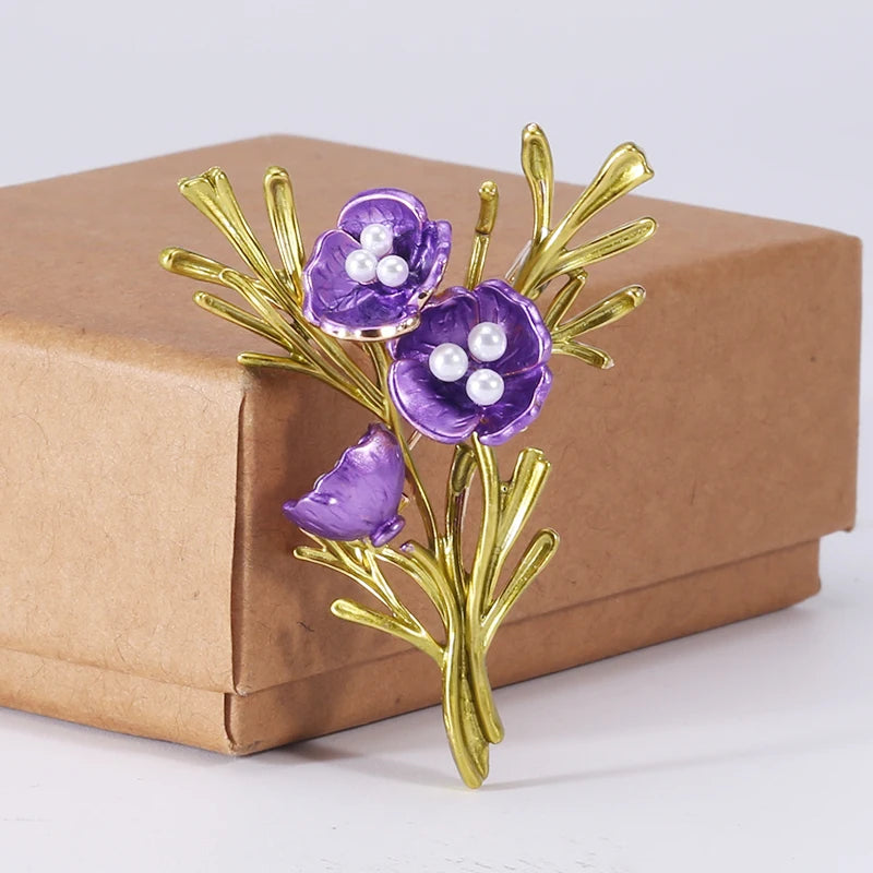 Hayden Ena | Special Vintage Floral Brooch