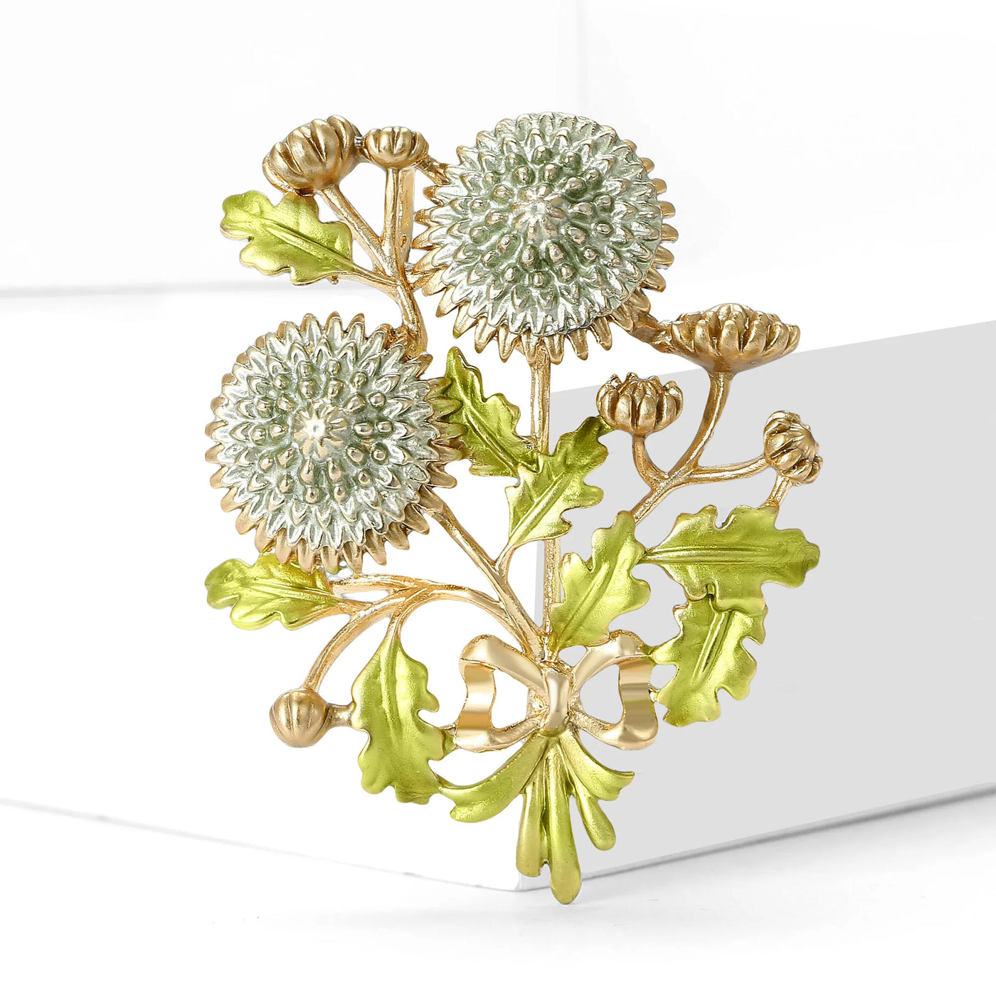Hayden Ena | Special Vintage Floral Brooch