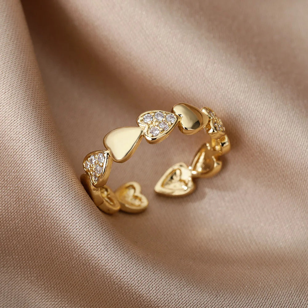Hayden Britt | Round Heart Ring
