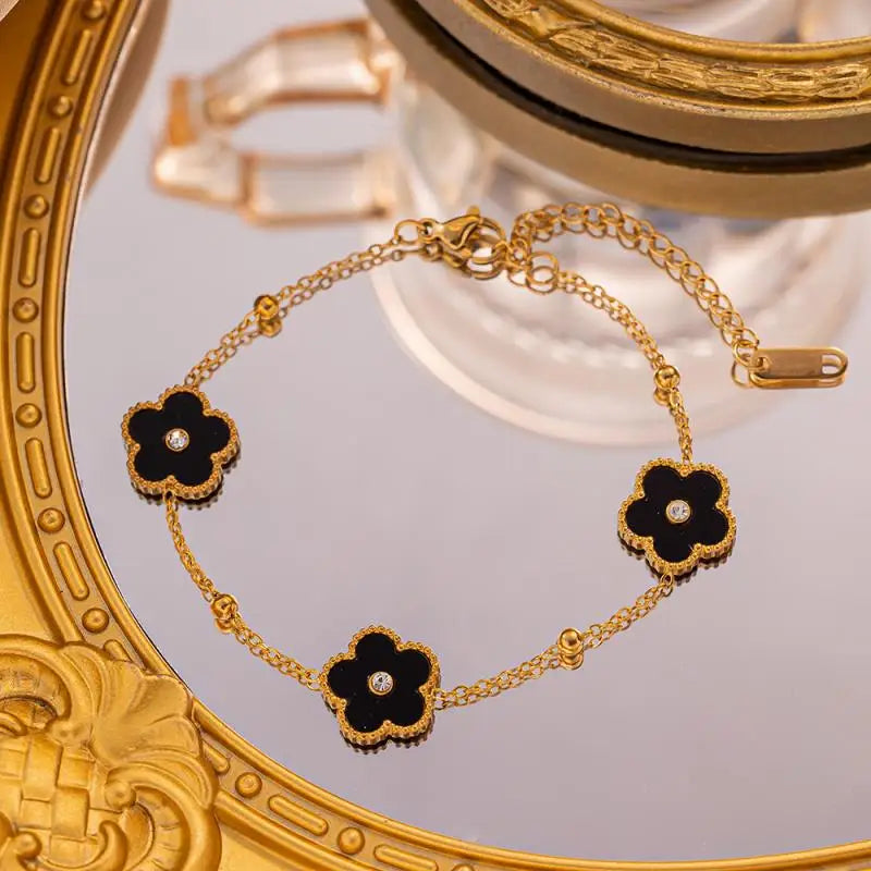 Hayden Grace | Five Leaf Petals Flower Bracelet