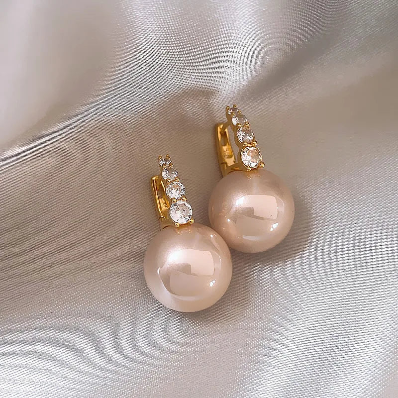 Hayden Staya | Natural Pearl Earring With Diamonds