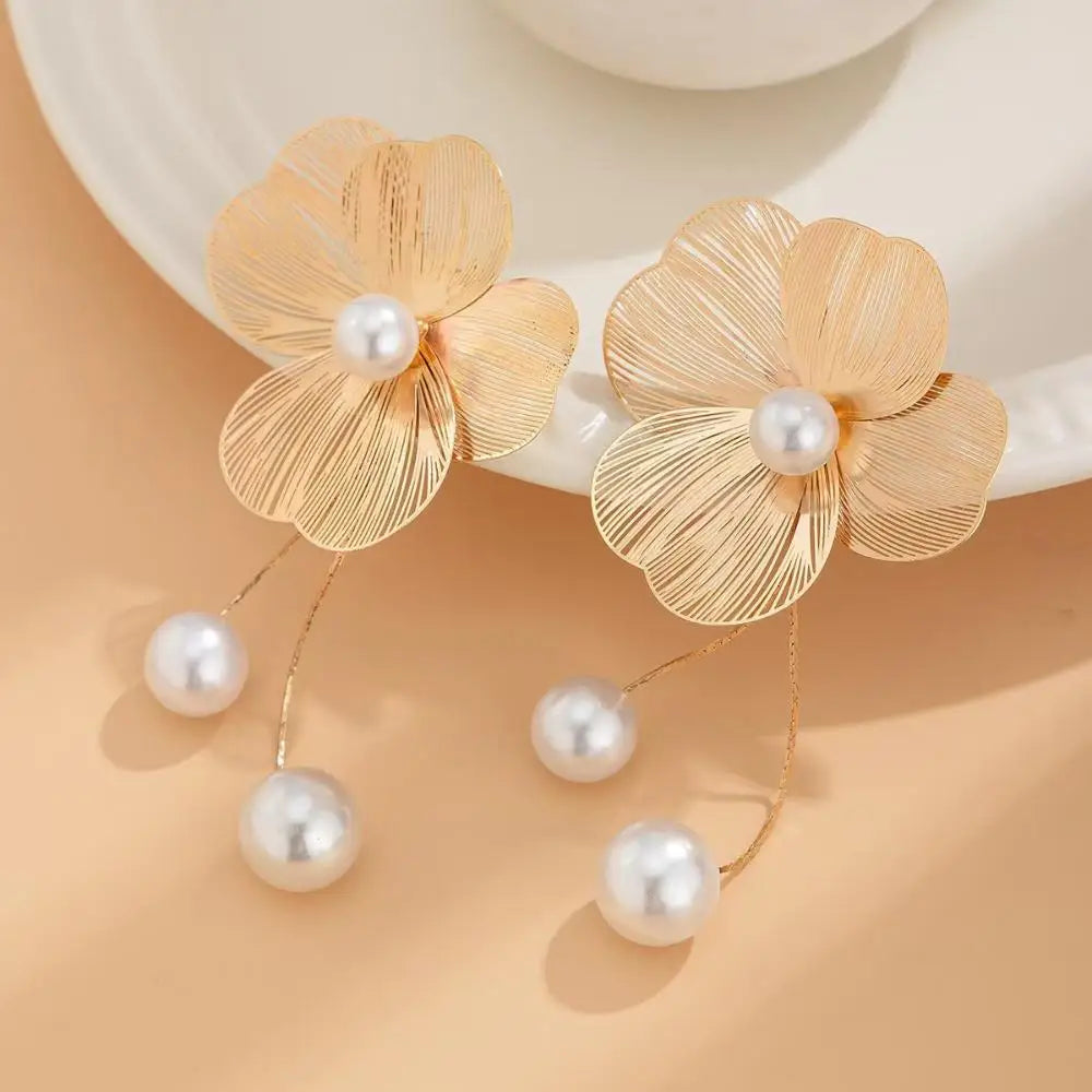 Hayden Mandy | Romantic Flower Pearl Drop Earrings