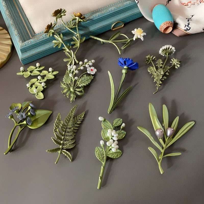Hayden Flora | Women Vintage Floral Brooches
