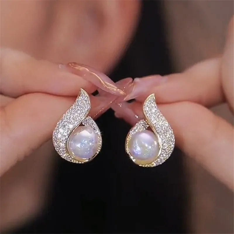 Hayden Danielle | Light Luxury Zircon Maple Leaf Stud Earrings