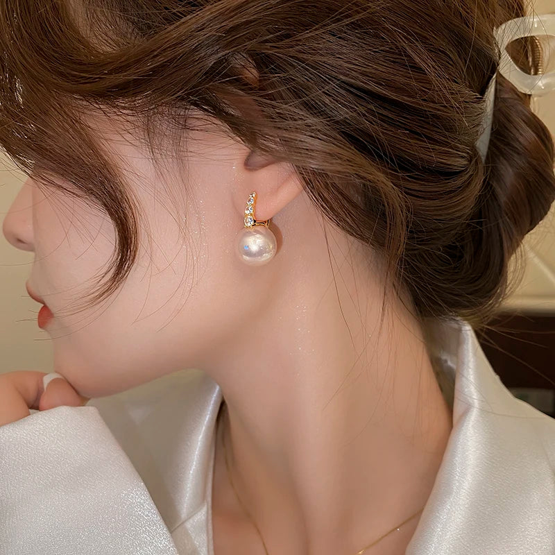 Hayden Staya | Natural Pearl Earring With Diamonds