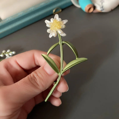 Hayden Flora | Women Vintage Floral Brooches