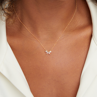 Hayden Brielle | Omelia Crystal Leaf Necklace