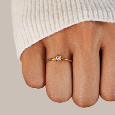 Hayden Daisy | Unique Birthstone Rings