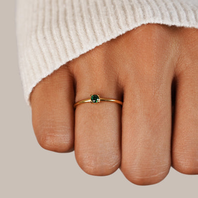 Hayden Daisy | Unique Birthstone Rings