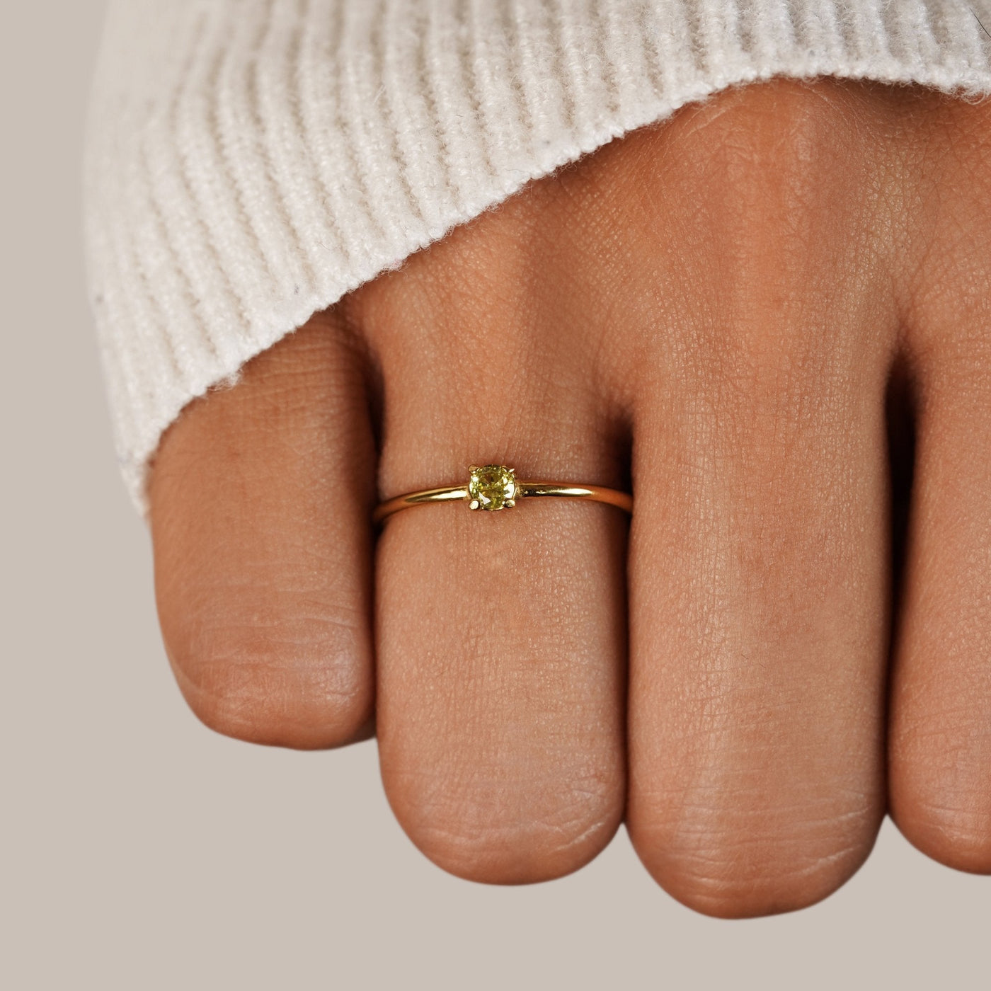 Hayden Daisy | Unique Birthstone Rings