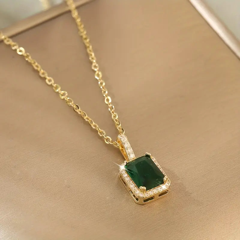 Hayden Magaret | Emerald Necklace