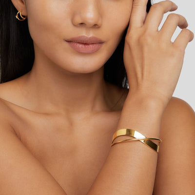 Hayden Alana | Unique Gold Bangle