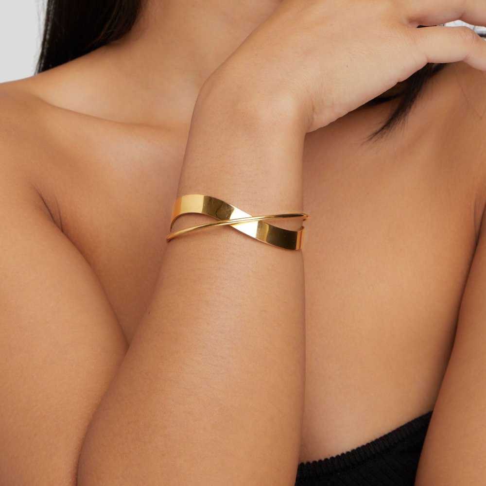 Hayden Alana | Unique Gold Bangle