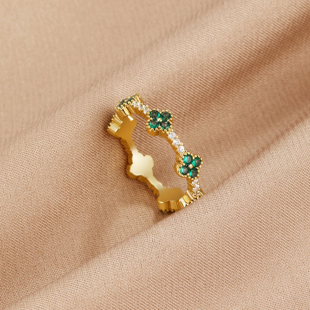 Hayden Lucky | Clover Crystal Ring