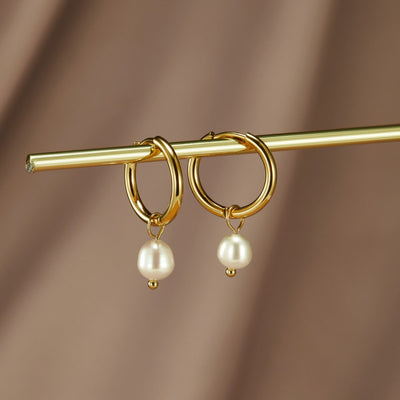 Hayden Molly | Freshwater Pearl Earrings