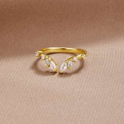 Hayden Peace | Crystal Gold Vine Ring
