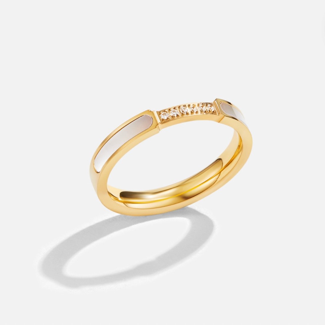 Hayden Unity | Pearl & Crystal Ring